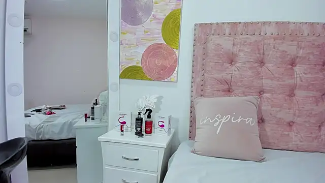 HayleyMarshall  online show from March 6, 2025, 6:26 pm