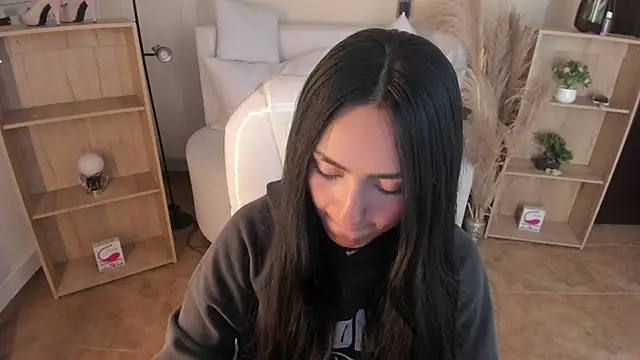 Amy Kiitty  online show from January 2, 2025, 7:51 pm