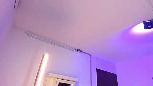 Amy Kiitty  online show from October 24, 2025, 12:45 pm