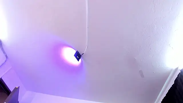 Amy Kiitty  online show from November 9, 2025, 12:36 pm