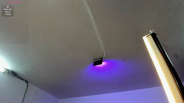 Snapshot of Amy_Kiitty_ chatting on February 4, 2026, 12:44 pm Amy Kiitty online show from February 4, 2026, 12:44 pm