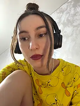 Snapshot of viviandaimond1 chatting on October 26, 2025, 5:08 pm viviandaimond1 online show from October 26, 2025, 5:08 pm