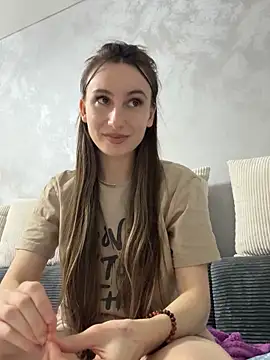 Snapshot of viviandaimond1 chatting on November 17, 2025, 7:30 pm viviandaimond1 online show from November 17, 2025, 7:30 pm