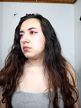 Snapshot of Emi_chik chatting on December 19, 2024, 2:23 am Emi chik online show from December 19, 2024, 2:23 am