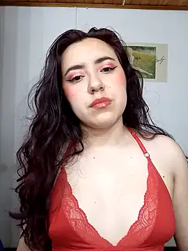 Snapshot of Emi_chik chatting on January 17, 2025, 9:28 am Emi chik online show from January 17, 2025, 9:28 am