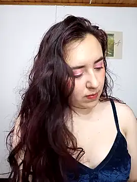 Snapshot of Emi_chik chatting on February 7, 2025, 3:45 am Emi chik online show from February 7, 2025, 3:45 am