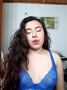 Snapshot of Emi_chik chatting on September 21, 2025, 10:50 am Emi chik online show from September 21, 2025, 10:50 am