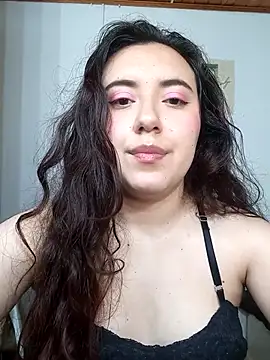 Snapshot of Emi_chik chatting on October 2, 2025, 10:55 am Emi chik online show from October 2, 2025, 10:55 am