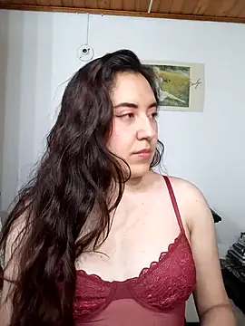 Snapshot of Emi_chik chatting on October 10, 2025, 11:20 am Emi chik online show from October 10, 2025, 11:20 am