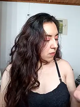 Snapshot of Emi_chik chatting on October 16, 2025, 10:38 am Emi chik online show from October 16, 2025, 10:38 am