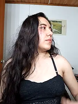 Snapshot of Emi_chik chatting on November 13, 2025, 11:31 am Emi chik online show from November 13, 2025, 11:31 am