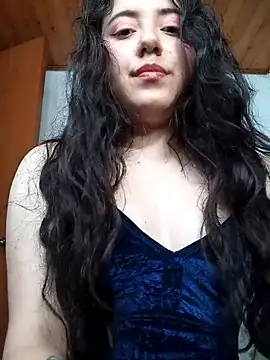 Snapshot of Emi_chik chatting on December 17, 2025, 9:48 am Emi chik online show from December 17, 2025, 9:48 am