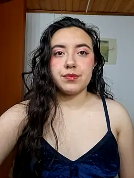 Snapshot of Emi_chik chatting on February 25, 2026, 12:15 pm Emi chik online show from February 25, 2026, 12:15 pm