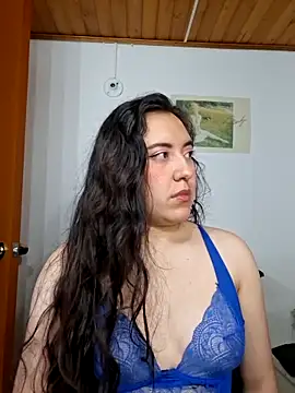 Snapshot of Emi_chik chatting on February 27, 2026, 10:04 am Emi chik online show from February 27, 2026, 10:04 am