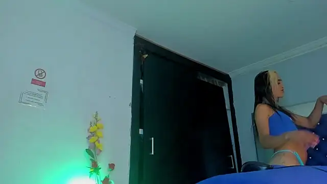 Snapshot of Eyleen_Santos chatting on March 30, 2026, 7:37 pm Eyleen Santos online show from March 30, 2026, 7:37 pm