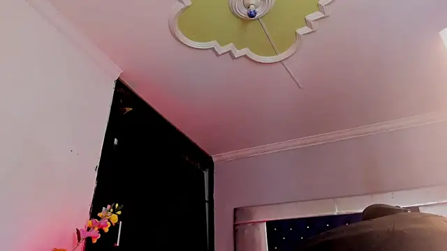 Snapshot of Eyleen_Santos chatting on April 21, 2026, 1:42 am Eyleen Santos online show from April 21, 2026, 1:42 am