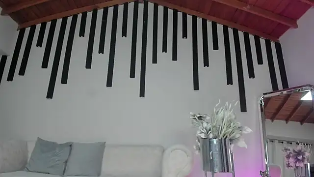 KatieNolan 1 online show from March 5, 2025, 1:31 am