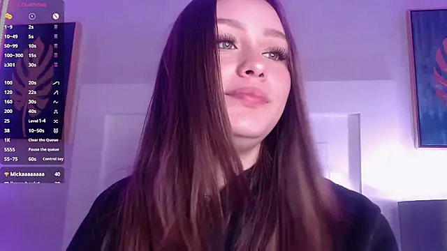 Ivyy Crystal online show from February 24, 2025, 3:31 pm