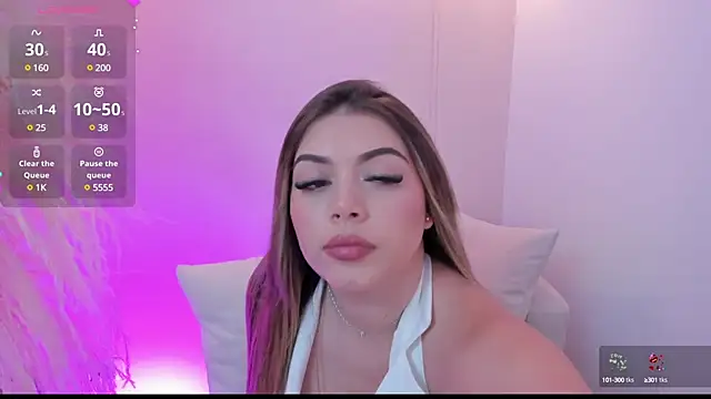 thaliafox  online show from January 21, 2025, 12:04 am