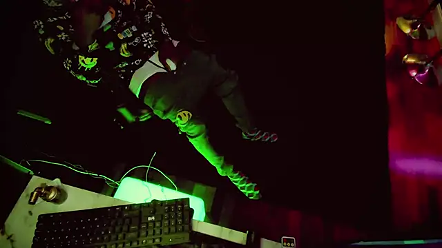 Pressure69mee online show from February 2, 2025, 4:37 am