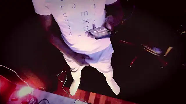 Pressure69mee online show from March 15, 2025, 10:55 pm