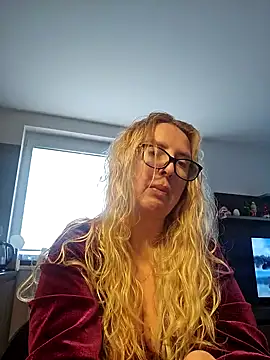 Snapshot of MariaRichi_ chatting on February 25, 2025, 6:58 am MariaRichi online show from February 25, 2025, 6:58 am