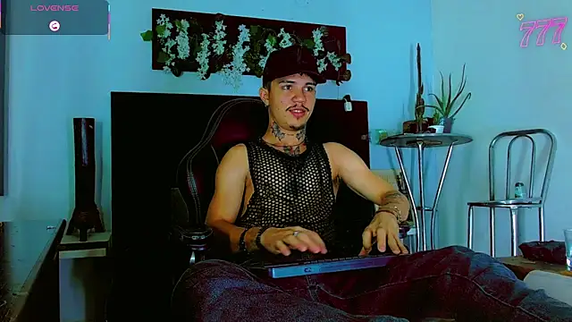 HannibalLester online show from May 4, 2026, 5:47 am
