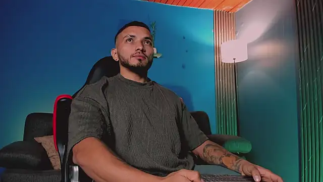 maximusclark1 online show from January 8, 2026, 2:58 am