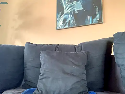 Bula94193 online show from November 3, 2025, 10:49 am