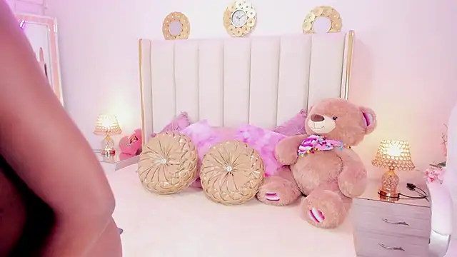 evangelin ts online show from October 15, 2025, 1:33 pm