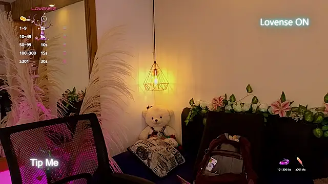 Hannah williams1 online show from November 4, 2025, 9:03 pm