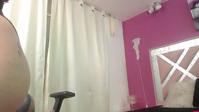 Snapshot of Naiara_Sex_ chatting on January 10, 2025, 3:16 pm Naiara Sex online show from January 10, 2025, 3:16 pm