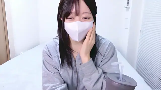 Yurie  online show from March 15, 2026, 1:39 pm