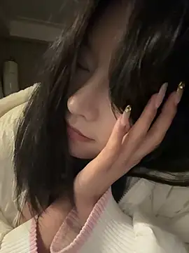 xiaodaibabyy online show from February 16, 2025, 5:04 pm