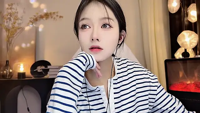 xiaodaibabyy online show from February 26, 2025, 1:08 pm