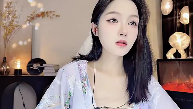 xiaodaibabyy online show from February 27, 2025, 1:07 pm