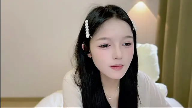 xiaodaibabyy online show from October 4, 2025, 7:28 am