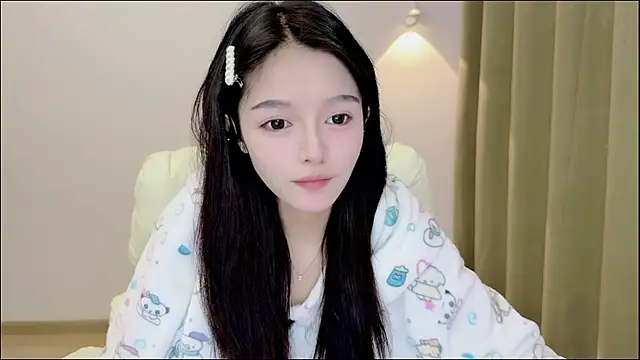 xiaodaibabyy online show from November 21, 2025, 7:51 am