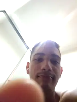 jose5320 20 online show from November 4, 2025, 4:39 pm