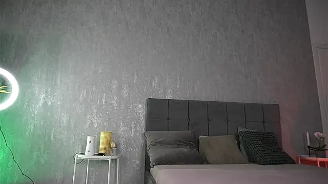 KatelynSparks online show from November 14, 2025, 7:18 am