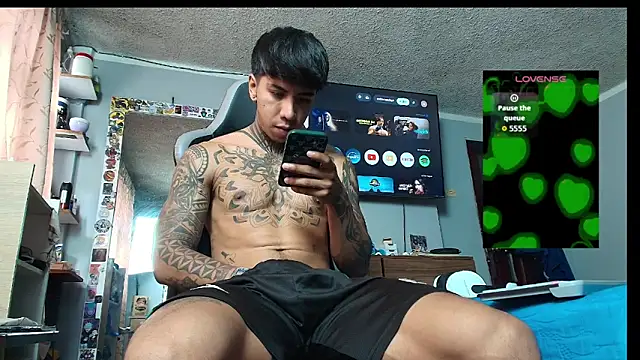 Nickhot0609 online show from February 25, 2026, 5:22 pm