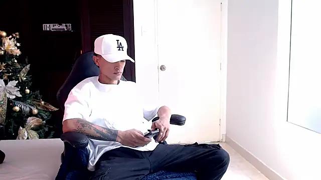 Edward Milleer online show from December 17, 2024, 2:55 pm