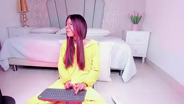 Snapshot of Paige_smith chatting on March 4, 2025, 11:29 am Paige smith online show from March 4, 2025, 11:29 am