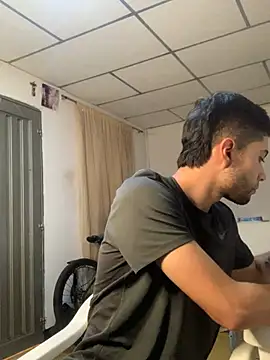 Snapshot of Jestebanano chatting on December 26, 2024, 12:57 am Jestebanano online show from December 26, 2024, 12:57 am