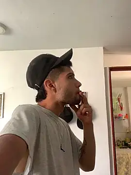 Snapshot of Jestebanano chatting on March 9, 2025, 6:43 pm Jestebanano online show from March 9, 2025, 6:43 pm