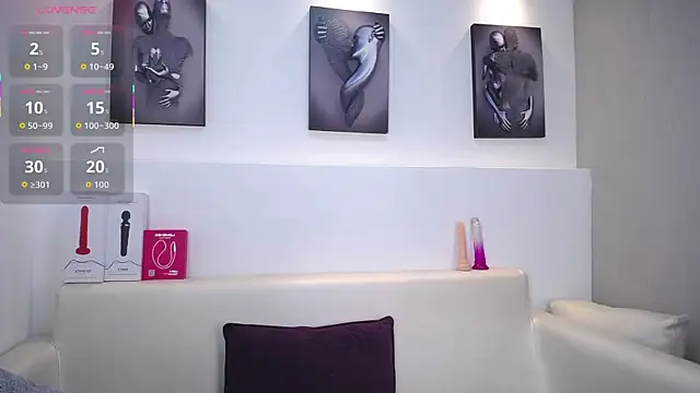 Melodi Roux online show from December 17, 2025, 12:33 pm