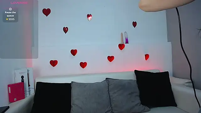 Melodi Roux online show from March 3, 2026, 1:39 pm