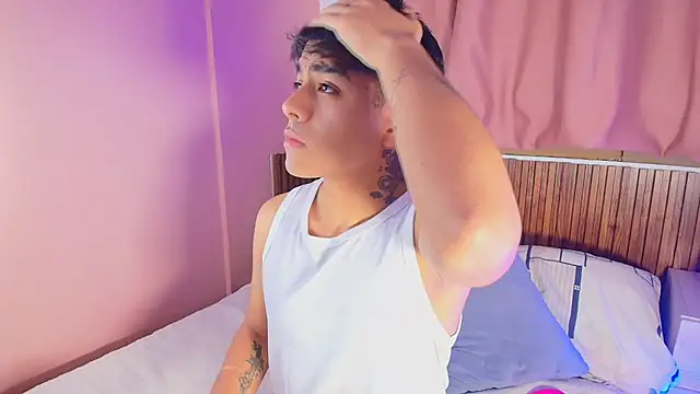 kiing azahell online show from March 19, 2026, 2:15 am