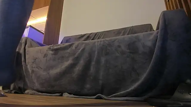 Yuriko May online show from February 13, 2025, 11:04 pm