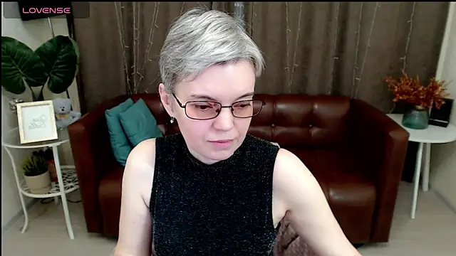 Cutie Erikaa1 online show from January 21, 2025, 2:43 am